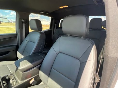 Used 2025 Chevrolet Colorado Trail Boss AWD/4WD image 10