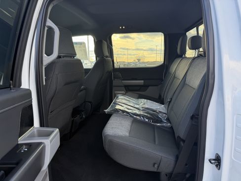 New 2026 Ford F350 XLT w/ XLT Premium Package AWD/4WD image 6