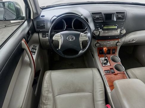 Used 2009 Toyota Highlander Limited AWD/4WD image 4