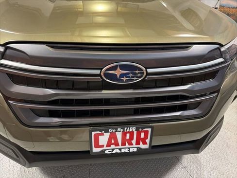 Used 2025 Subaru Forester Premium AWD/4WD image 16