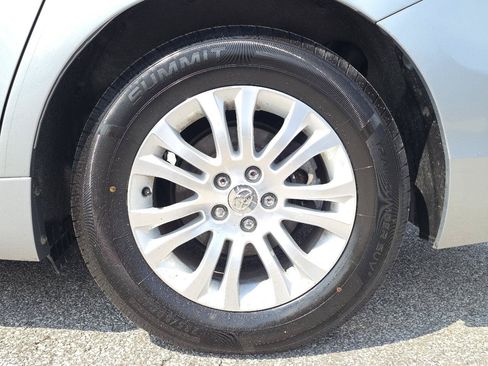Used 2015 Toyota Sienna XLE FWD image 9