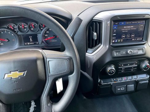 Used 2021 Chevrolet Silverado 1500 Custom image 18