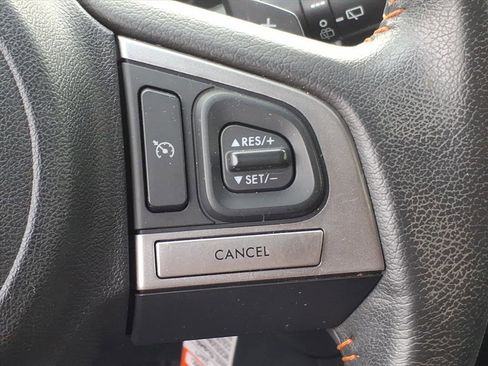 Used 2017 Subaru Crosstrek 2.0i Premium image 11