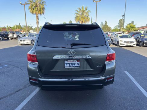 Used 2012 Toyota Highlander 4WD w/ Tech Pkg image 27