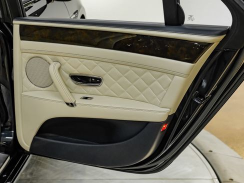 Used 2018 Bentley Flying Spur W12 AWD/4WD image 56