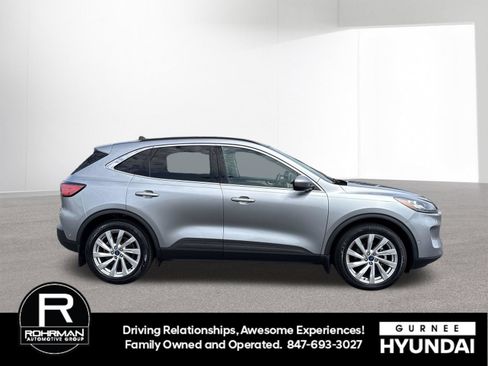 Used 2022 Ford Escape Titanium w/ Titanium Elite Package AWD/4WD image 11