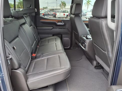 Used 2023 GMC Sierra 1500 Denali w/ Denali Reserve Package AWD/4WD image 17