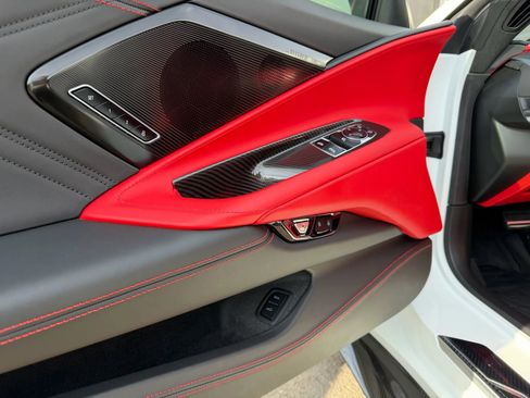 Used 2024 Chevrolet Corvette Z06 w/ Z07 Performance Package image 27