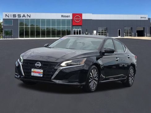 Used 2023 Nissan Altima 2.5 SV FWD image 7
