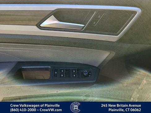 Used 2023 Volkswagen Atlas SEL AWD/4WD image 40