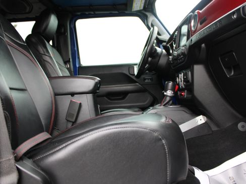 Used 2018 Jeep Wrangler Unlimited Rubicon image 41