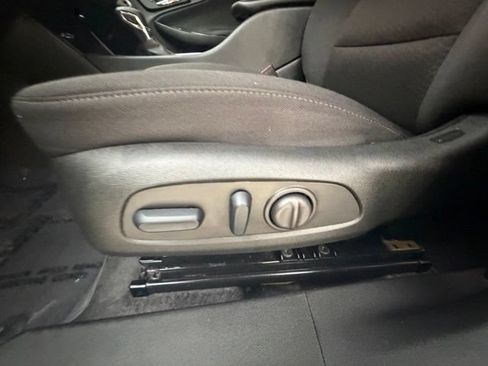 Used 2024 Chevrolet Malibu RS FWD image 27