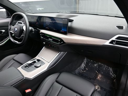 Used 2025 BMW 330i xDrive Sedan image 16