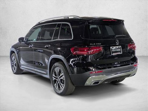 New 2025 Mercedes-Benz GLB 250 4MATIC image 9