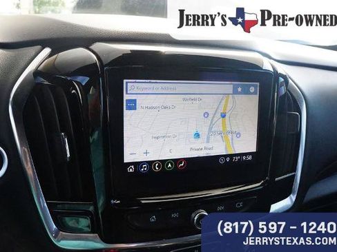 Used 2022 Chevrolet Traverse RS FWD image 12