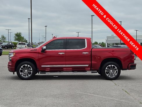 Used 2024 Chevrolet Silverado 1500 High Country w/ Technology Package AWD/4WD image 3