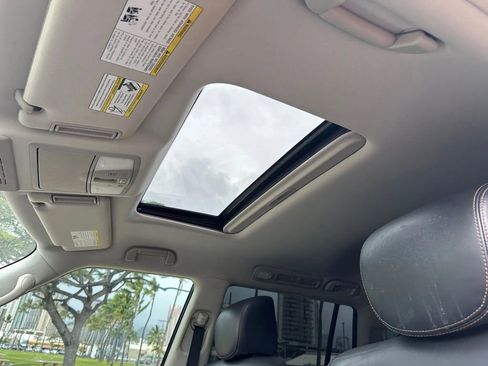 Used 2018 Nissan Armada Platinum w/ Captain Seat Package RWD image 16