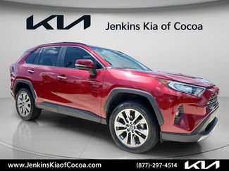 Used 2019 Toyota RAV4 Limited w/ Cold Weather Package FWD video 1