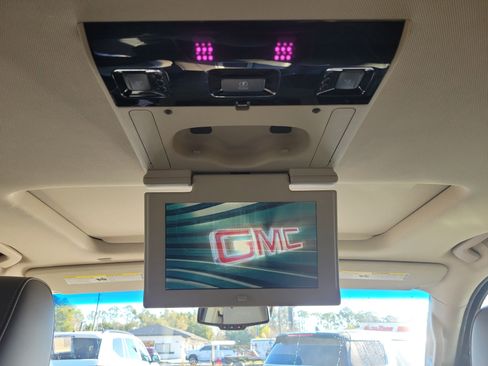 Used 2017 GMC Yukon Denali w/ Open Road Package image 21