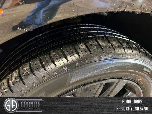 New 2026 Buick Encore GX Sport Touring w/ Black Roof Package image 27