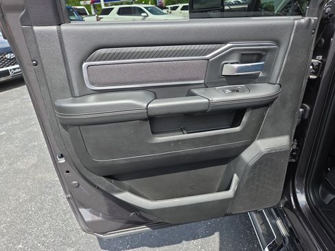 Certified 2025 RAM 2500 Big Horn AWD/4WD image 22