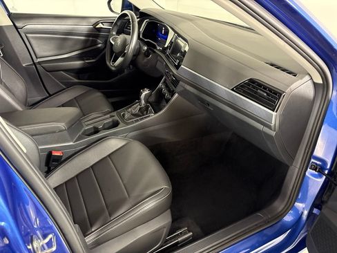 Used 2024 Volkswagen Jetta SE FWD image 20