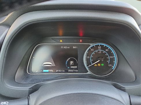 Used 2022 Nissan Leaf SV Plus image 23