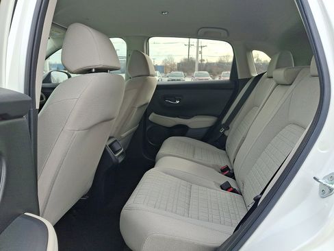 Used 2023 Honda HR-V LX image 10