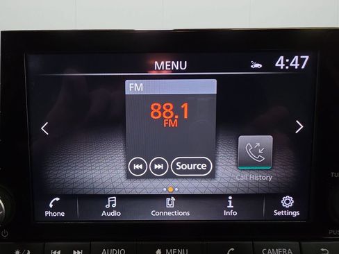 Used 2025 Nissan Rogue SV AWD/4WD image 23