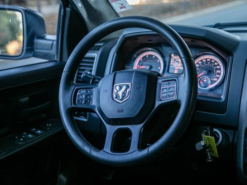 Used 2019 RAM 1500 Express image 22