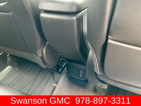 Certified 2023 Buick Encore GX Preferred w/ Cold Weather Comfort Package AWD/4WD image 28
