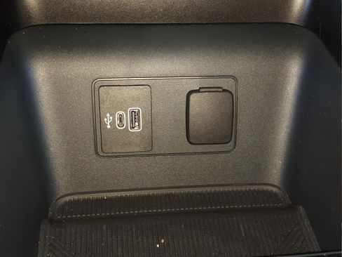 New 2026 Ford Explorer Active w/ Active Comfort Package image 19