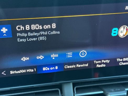 Used 2025 Chevrolet Trax LT w/ Driver Confidence Package image 19