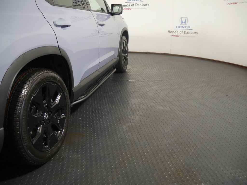 New 2026 Honda Pilot Black Edition image 4