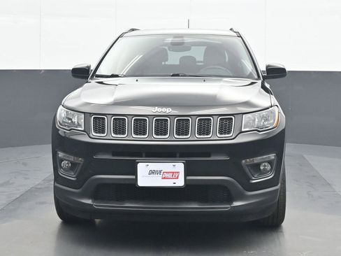 Used 2018 Jeep Compass Latitude w/ Popular Equipment Group image 1