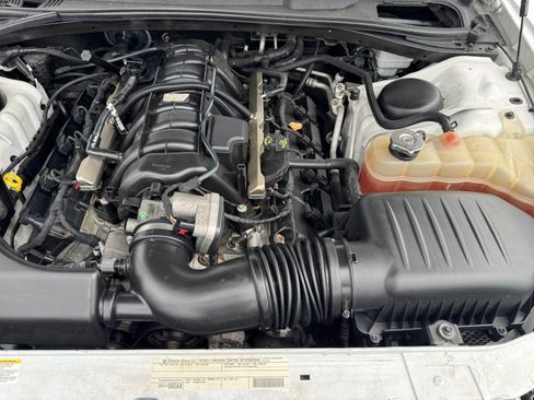 Used 2012 Dodge Challenger R/T RWD image 21