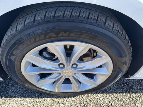 Used 2025 Chevrolet Malibu LT image 26