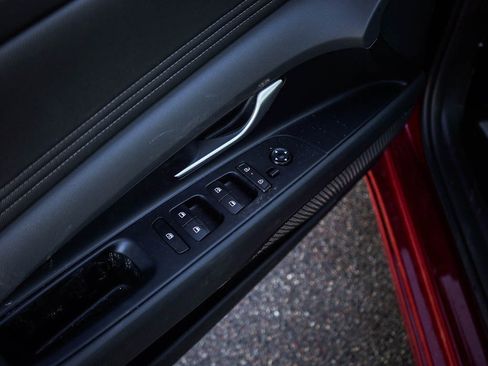 New 2026 Hyundai Elantra Limited image 17