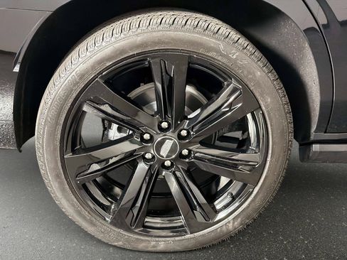 Used 2026 Cadillac Escalade Platinum Sport AWD/4WD image 18