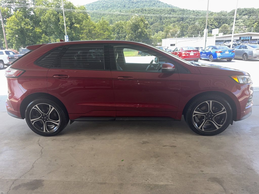 Used 2019 Ford Edge ST w/ Equipment Group 401A AWD/4WD image 4