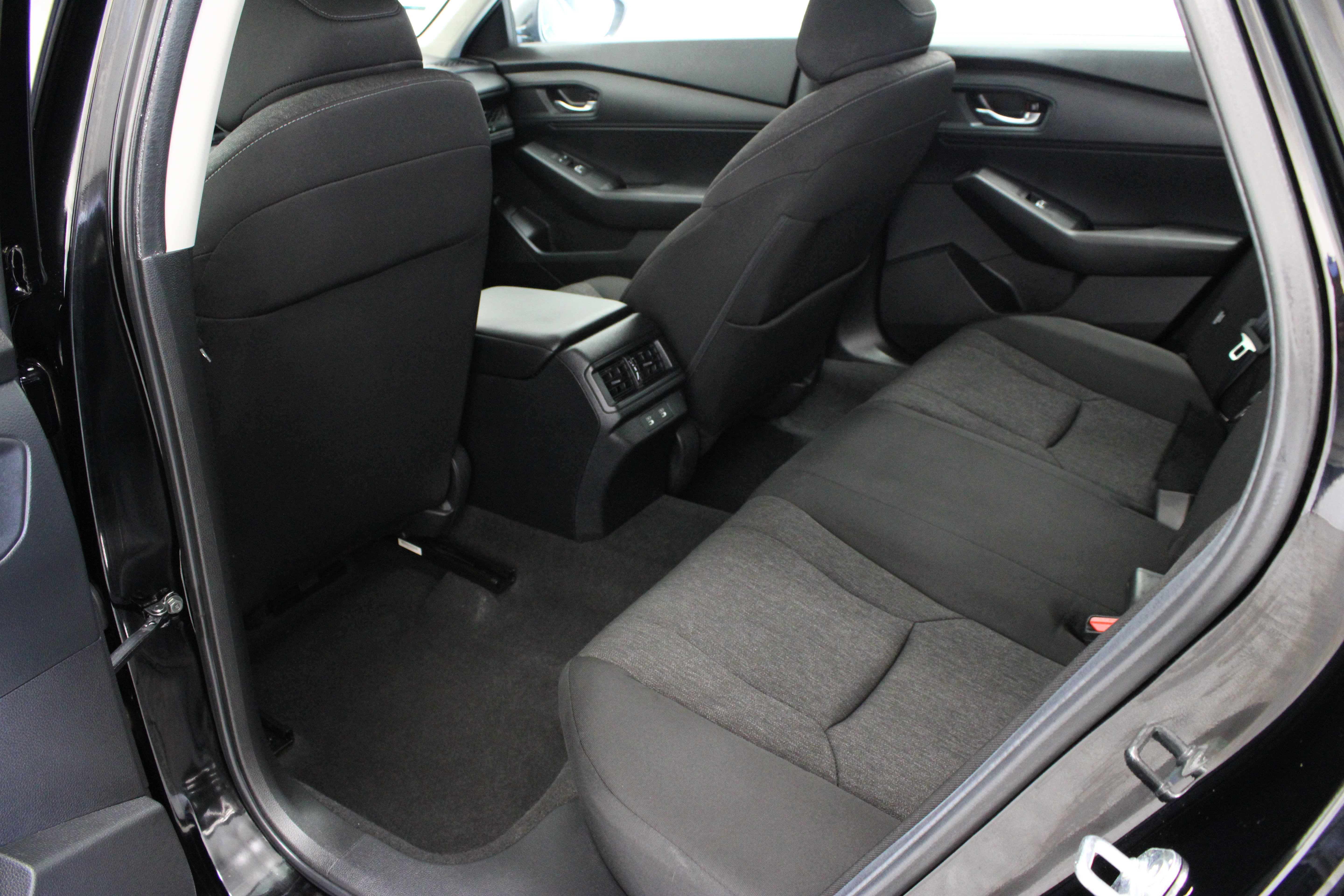 Used 2025 Honda Accord LX image 24