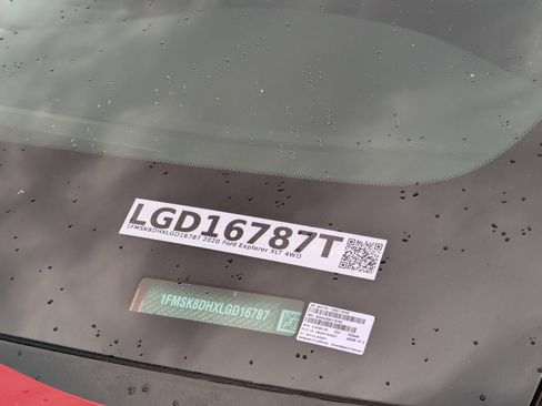 Used 2020 Ford Explorer XLT w/ Equipment Group 202A image 34