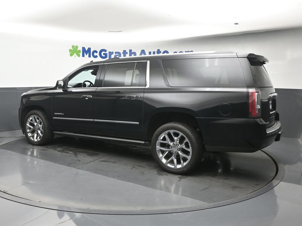 Used 2020 GMC Yukon XL Denali w/ Denali Premium Package AWD/4WD image 28