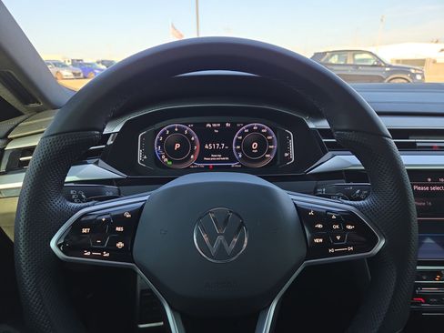 Used 2022 Volkswagen Arteon SE image 11