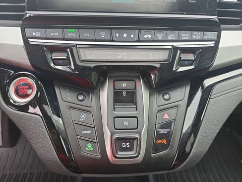 Used 2025 Honda Odyssey Touring image 26