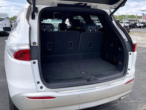 Used 2024 Buick Enclave Premium AWD/4WD image 4
