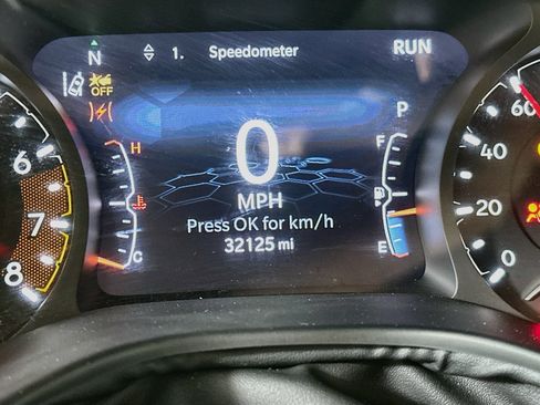 Used 2023 Jeep Compass Latitude AWD/4WD image 19