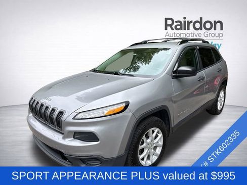 Used 2017 Jeep Cherokee Sport AWD/4WD image 3