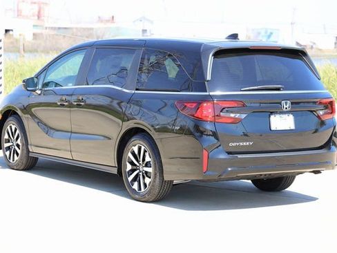 New 2026 Honda Odyssey EX-L image 6