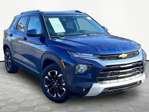 Used 2023 Chevrolet TrailBlazer LT image 3
